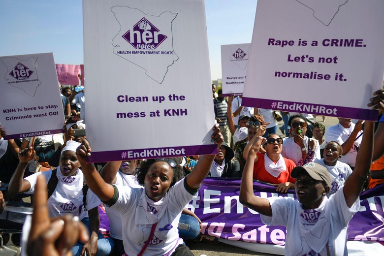 Kenyan women protest on January 23, 2018 against rape allegations at the flagship Kenyatta National Hospital (KNH) in Nairobi.
Kenya's health minister has ordered an investigation into the claims, after social media posts alleged that male staff members targeted the women when they went to feed their babies. / AFP PHOTO / SIMON MAINA (Photo credit should read SIMON MAINA/AFP/Getty Images)